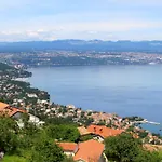 With A Parking Space Lovran, Opatija - 7693 Apartmán
